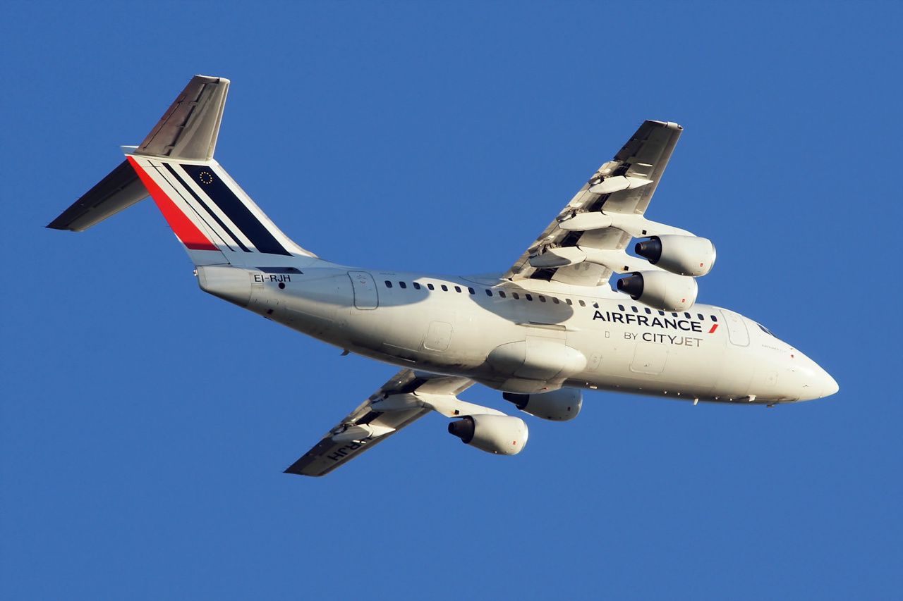 Bae 146 City Jet EI-RJH 4