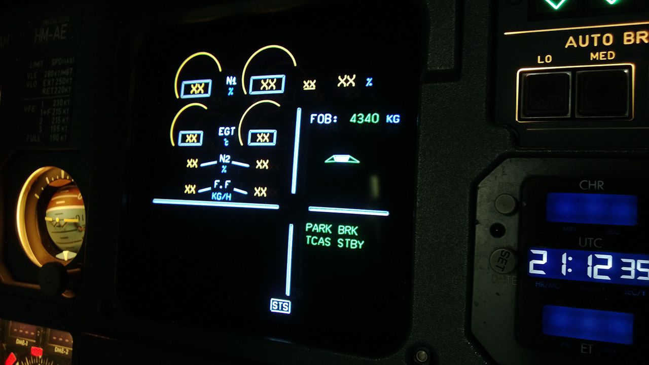 320 cockpit - 018