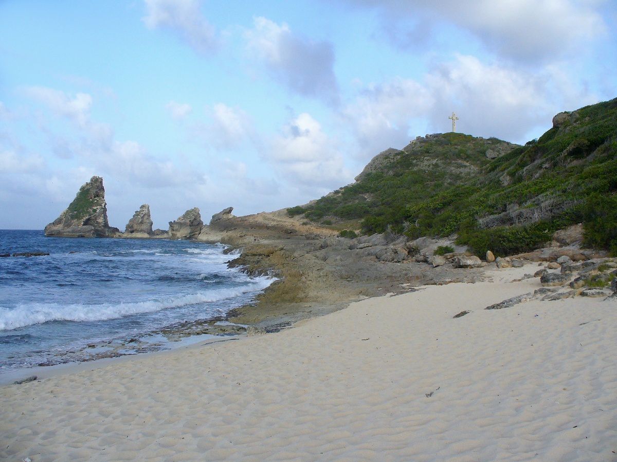 Pointe des Chateaux - plage et croix