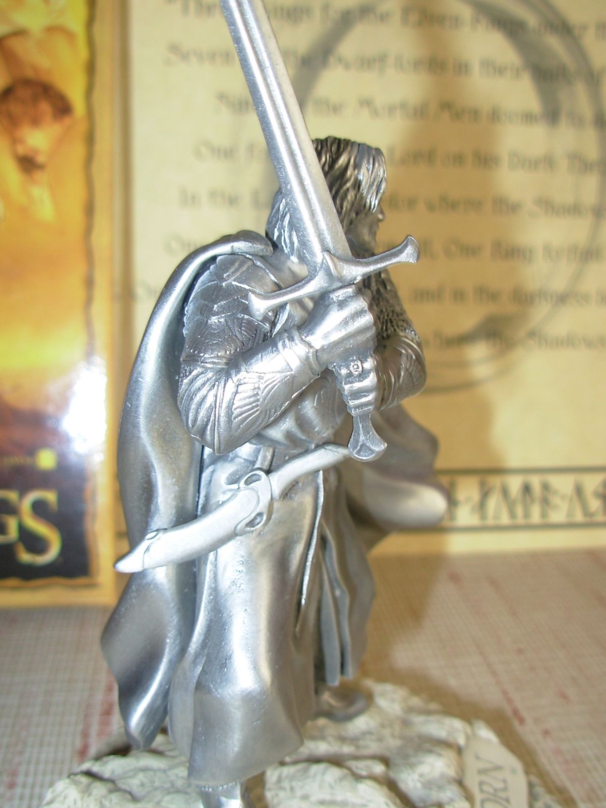 Ma Collection Seigneur des Anneaux Aragorn Etain du graal Figurines de Ma Collection d etains du Graal