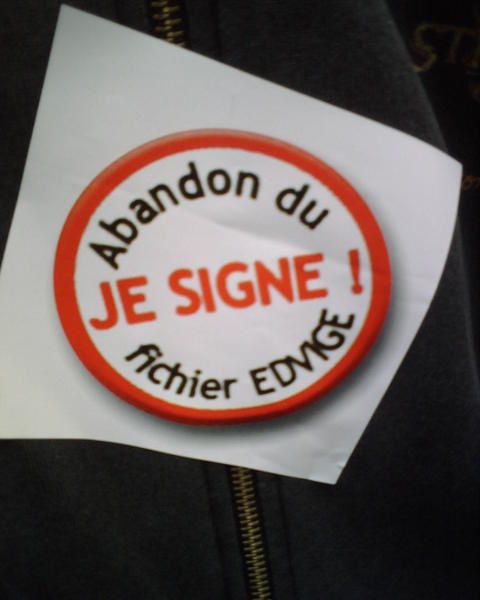sticker Abandon du fichier EDVIGE : je signe ! sticker Abandon du fichier EDVIGE : je signe !