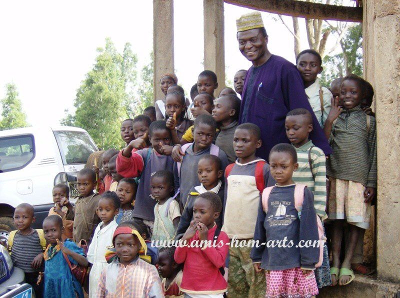 PMM Avec les enfants de l'ecole primaire de son village