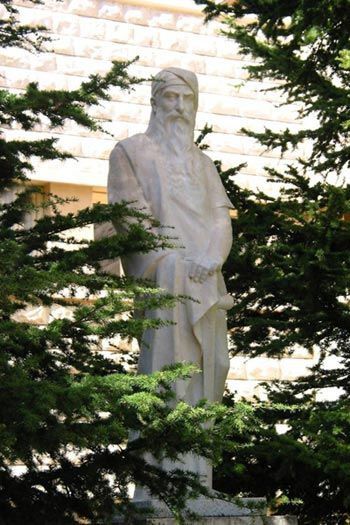 Statue-Patriarche-Elias-Hoayek-parousie.over-blog.fr.jpg