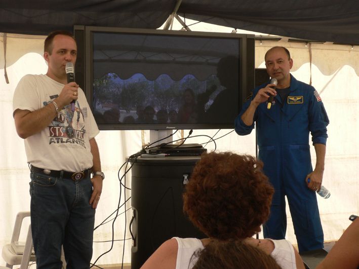 rencontres spatiales st maximin 2013 Ils sont ensuite allés à la rencontre des exposants et des éleveurs qui participent au salon et ont assisté au défilé des animaux du grand est (#bovins, #ovins, # caprins et #équins), avec une mise à l'honneur de la race #vosgienne la délégation a poursuivi sa visite dans le hall 3 pour échanger avec les producteurs. rencontres spatiales st maximin 2013 Ils sont ensuite allés à la rencontre des exposants et des éleveurs qui participent au salon et ont assisté au défilé des animaux du grand est (#bovins, #ovins, # caprins et #équins), avec une mise à l'honneur de la race #vosgienne la délégation a poursuivi sa visite dans le hall 3 pour échanger avec les producteurs.