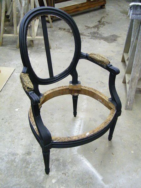 fauteuil médaillon louis XVI