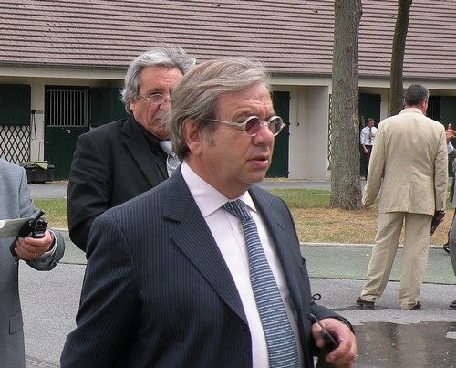 Arc 2010 + prix de Diane 2011.. 20110612p-ElieLelouche
