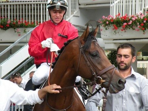 Arc 2010 + prix de Diane 2011.. 20110702c2-Tiqah2