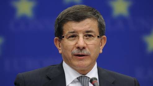 Ahmet-DavutogluLe-ministre-turc-des-Affaires-etrangeres--.jpg