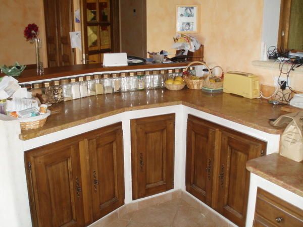 Monter sa cuisine polyvalence et multitâches : boulot maison famille Cuisine avec siporex