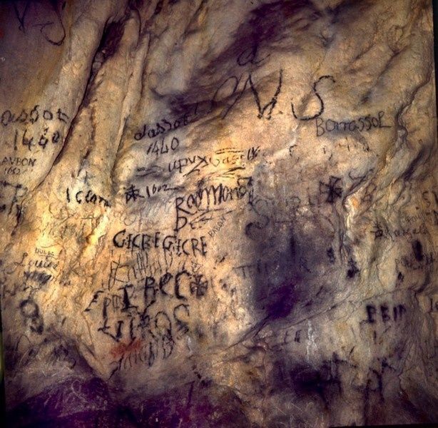 Lombrives 23 inscriptions historiques et symboles ésotéri