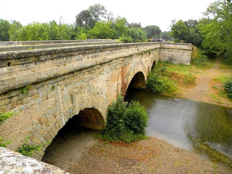 canal du Midi Argeliers pont canal sur la Cesse
