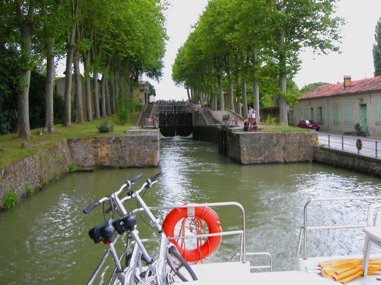 canal du Midi passage écluse 23 à St Roch