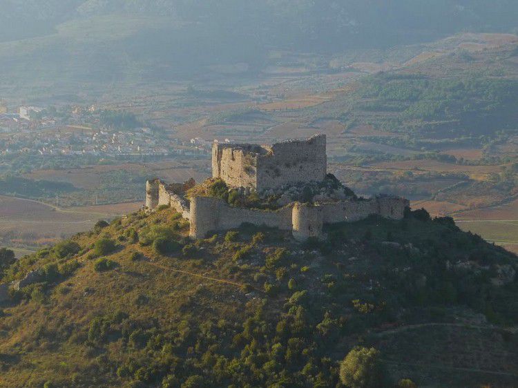 Chateau d'Aguilar 63