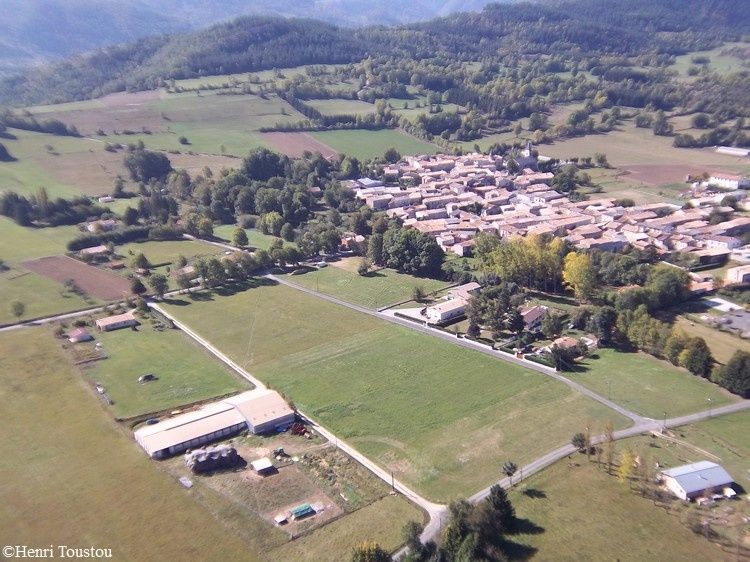 Espezel 20 en 2010 vue aerienne