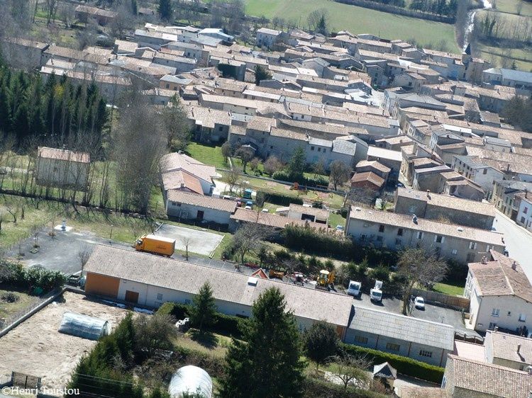Espezel 30 en 2012 vue aerienne