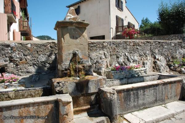 Camurac une autre fontaine