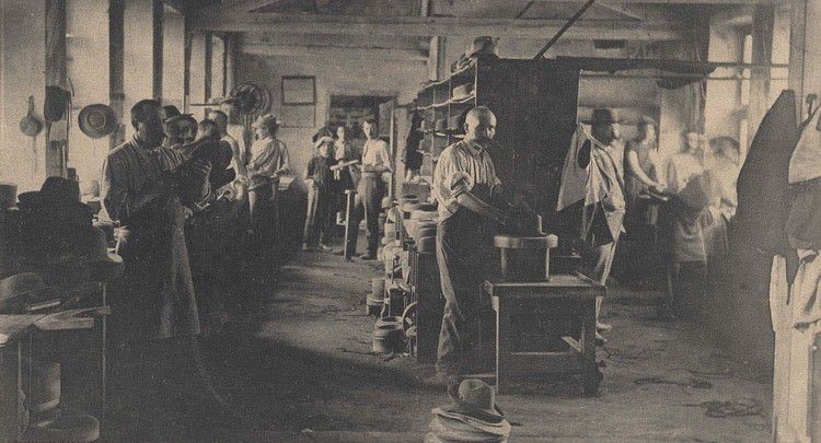 Esperaza fabrique de chapeau l'appropriage en 1900