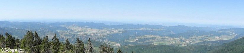 32 Panoramique - vue depuis le sommet du Pic de l'