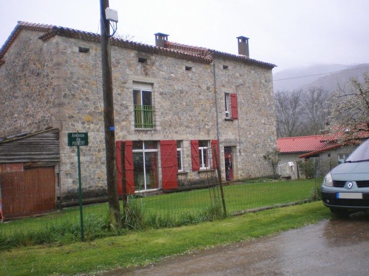 Maison-reconstruite.jpg
