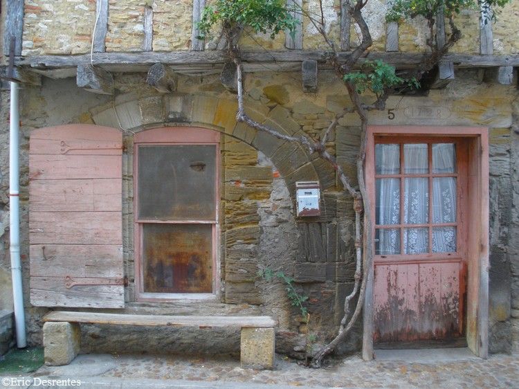Saint Papoul 023 vieille maison de 1728