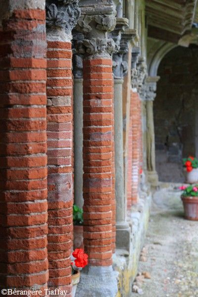 Saint Papoul 053 abbaye cloitre