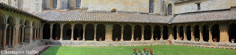 Saint Papoul 059 abbaye cloitre