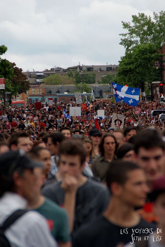 manif 22 mai montreal printemps erable revolution loi78 student protest charest education riot crowd foule 