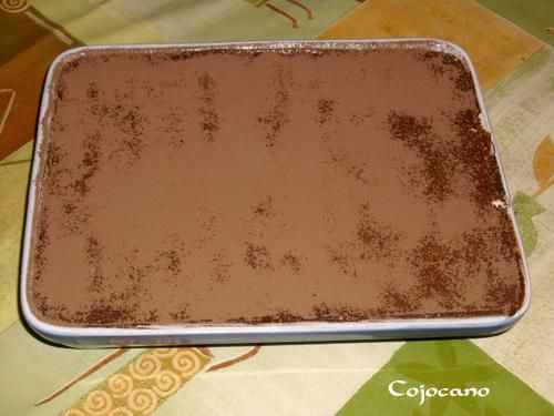 recette tiramisu dans un grand plat
