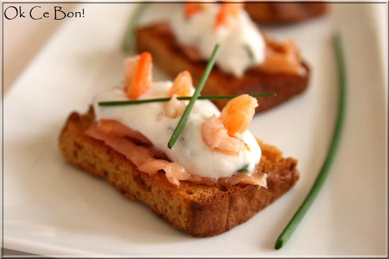 Toasts de pain d'épices au saumon - Ok Ce Bon!