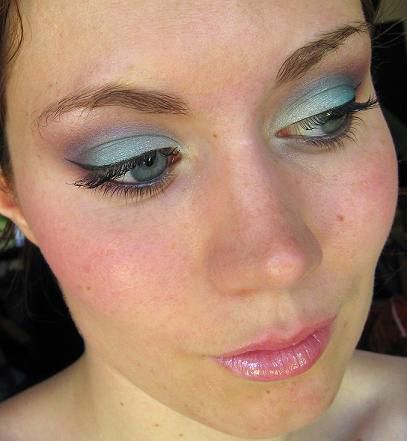 visage_makeup_bleu_mauve6.jpg