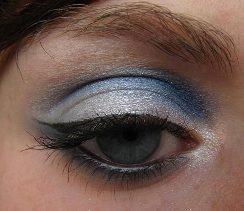 oeil_graphique_bleu2.jpg