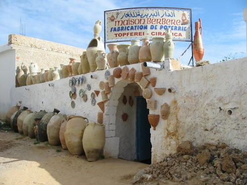 La Maison Berbere, boutique de poteries à Guellla La Maison Berbere, boutique de poteries à Guellla
