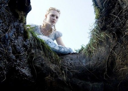 Alice-Pays-Merveille-Burton-20090603-maxi.jpg