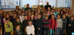 les-ecoliers-ont-enregistre-une-chanson-856032-copie-1.jpg