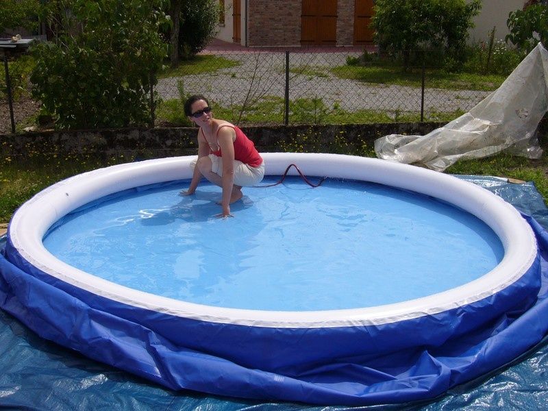 piscine tubulaire legerement en pente