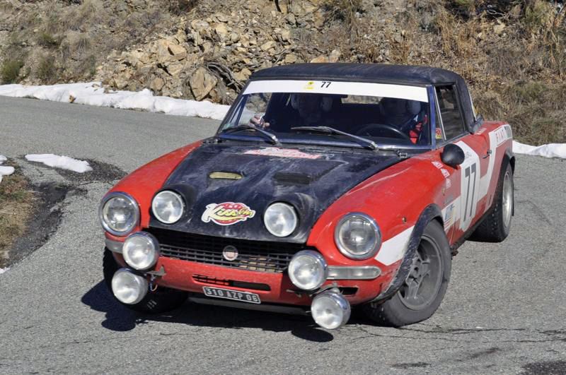 13ème Rallye Monte Carlo Historique 2010. Fiat 124 Abarth Spider de 1973.