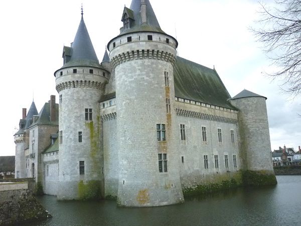 Sully-château