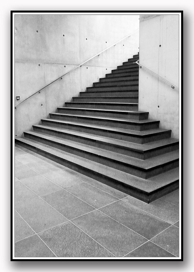 Escalier-musee-de-l-Orangerie.jpg
