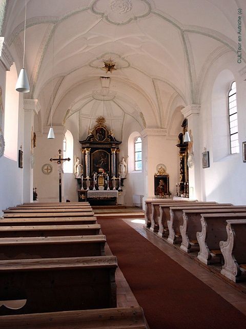Mauern-interieure-de-la-chapelle-Ste-Ursula.JPG