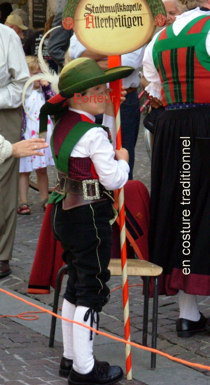 Costume tyrolien... Tracht traditionnel... - Maous Artiste Défiant  l'Olibrius
