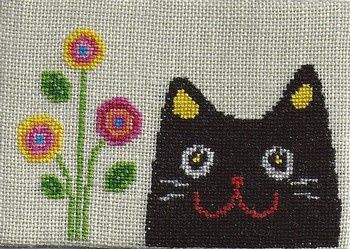 814 chat noir et fleurs multicolores