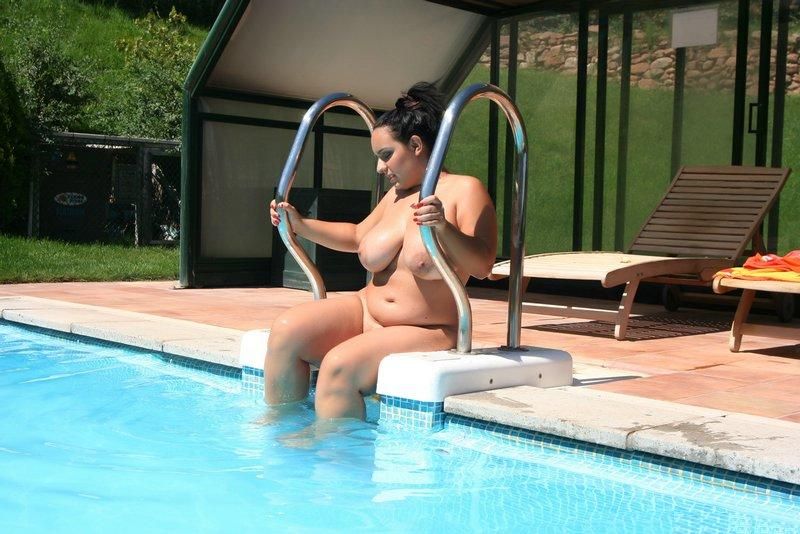 ÉTÉ NICHONS DE CINÉMA SINN OUVRIR TOUTES LES PORTES Anciennes dames anglaises matures avec gros seins