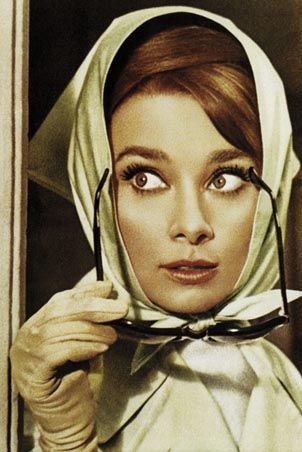 lgst4522-audrey-hepburn-scarf-and-glasses-audrey-hepburn-po.jpg