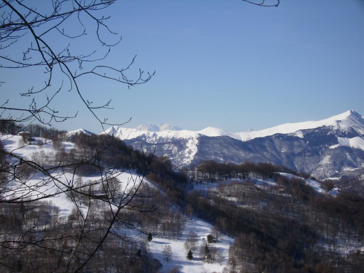 La zona del Lema e la cima del pizzo Ghiridone (o Gridone)