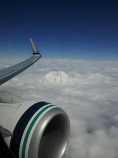 Avion_Mt_Rainier.jpg