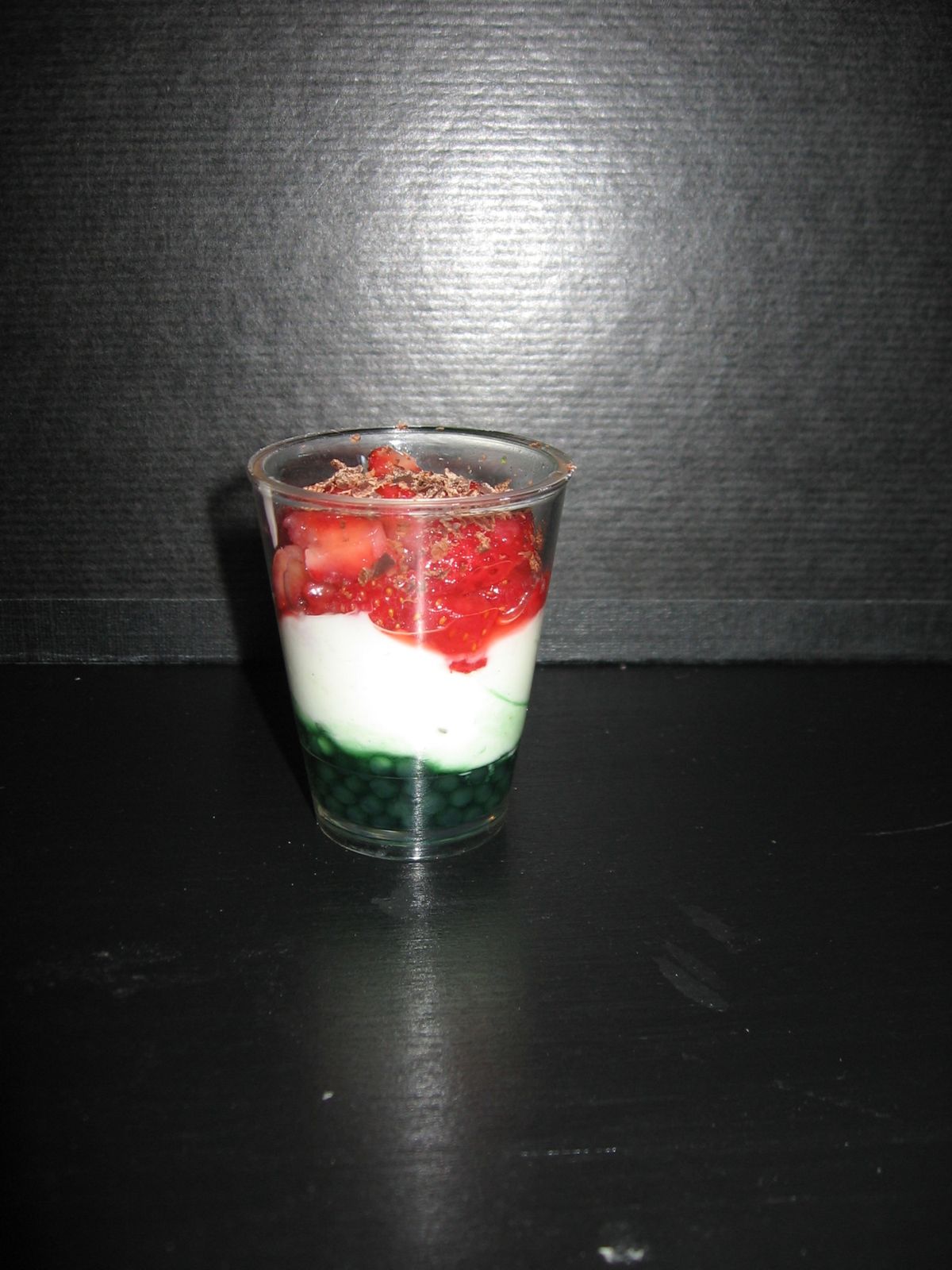 verrine fraises perles du japon petit suisse verrine fraises perles du japon petit suisse