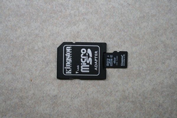 Carte Mémoire Micro-SD inséré dans Adaptateur SD Standard Carte Mémoire Micro-SD inséré dans Adaptateur SD Standard