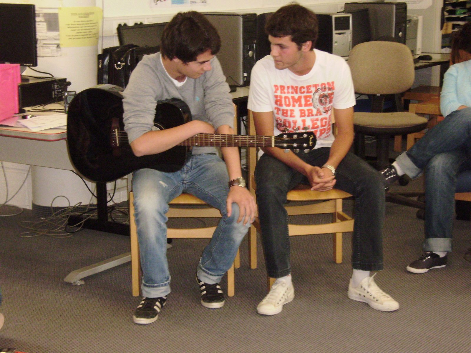 Le 9 juin 2011, les 1L du lycée de l'Iroise ont fêté en musique et en poésie la fin de la saison 3 d'i-voix.