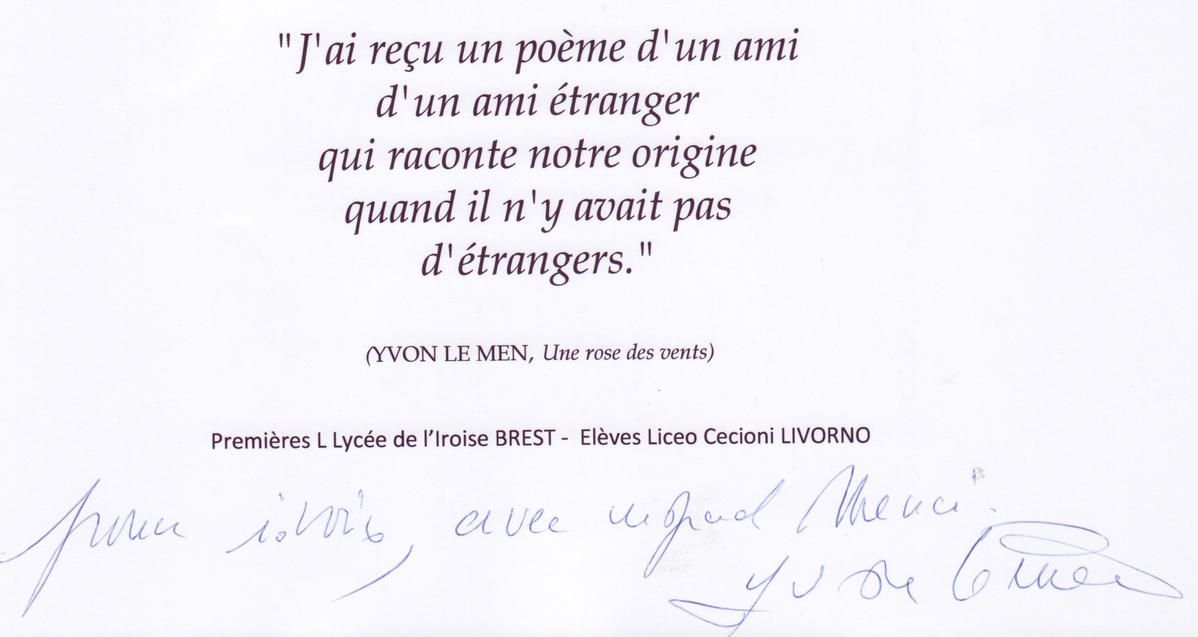 Janvier 2009, au lycée de l'Iroise, rencontre entre les lycéens d'i-voix et le poète Yvon Le Men, auteur du recueil "Chambres d'écho".