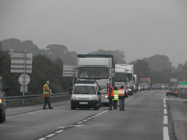 La file s'allonge